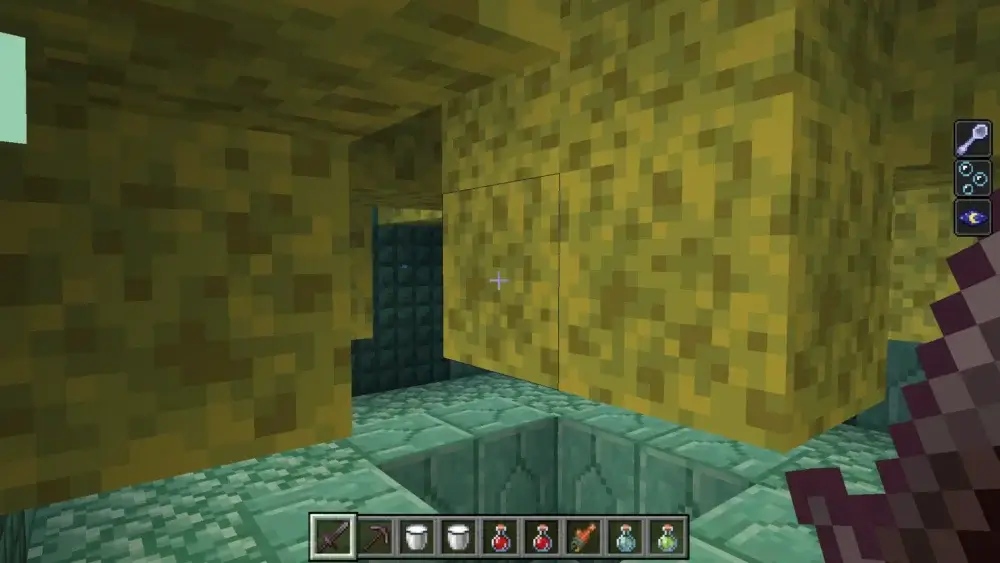 Wet sponge room inside a Minecraft Ocean Monument